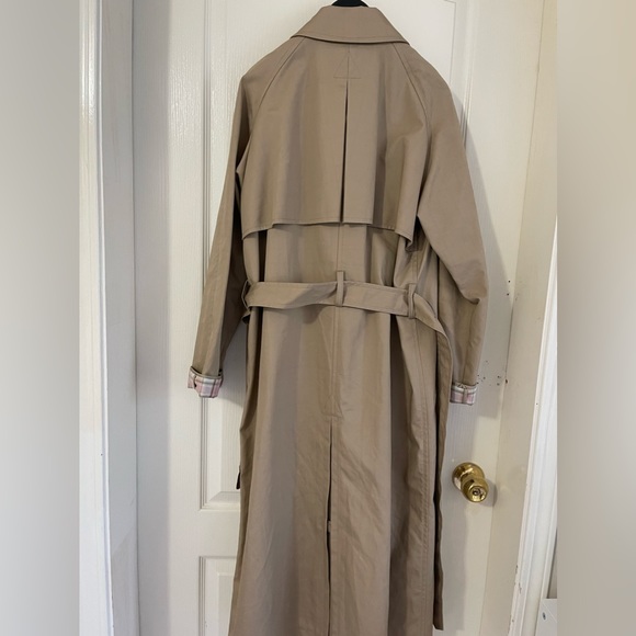 Jw Anderson x uniqulo waterproof trench coat - Picture 6 of 7